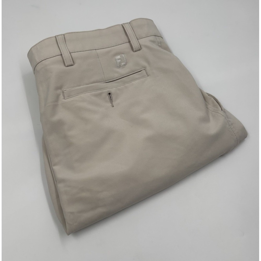 FootJoy Men's 34 Polyester Tan Flat Front Chino Golf‎ Shorts